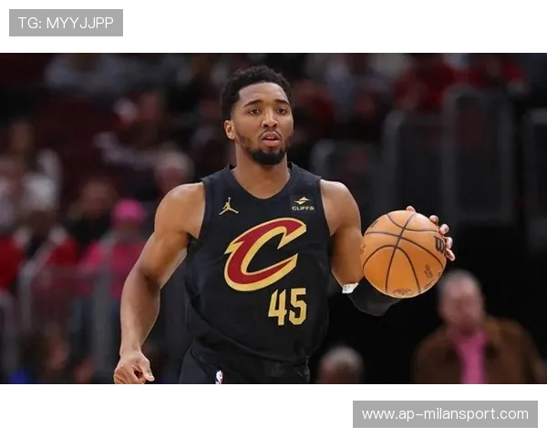 太阳伤病名单达七人，布克孤军奋战——逆境中的坚定信念与团队的力量